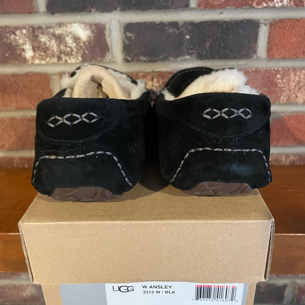 UGG W Ansley Black Slippers w/ Cream Lining - Picture 5 of 7